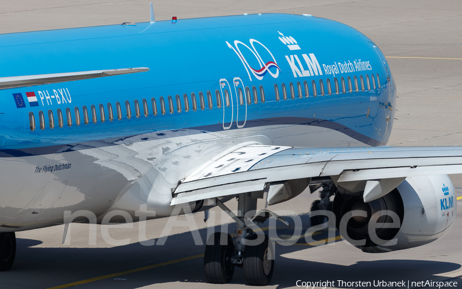 KLM - Royal Dutch Airlines Boeing 737-8BK (PH-BXU) | Photo 344711