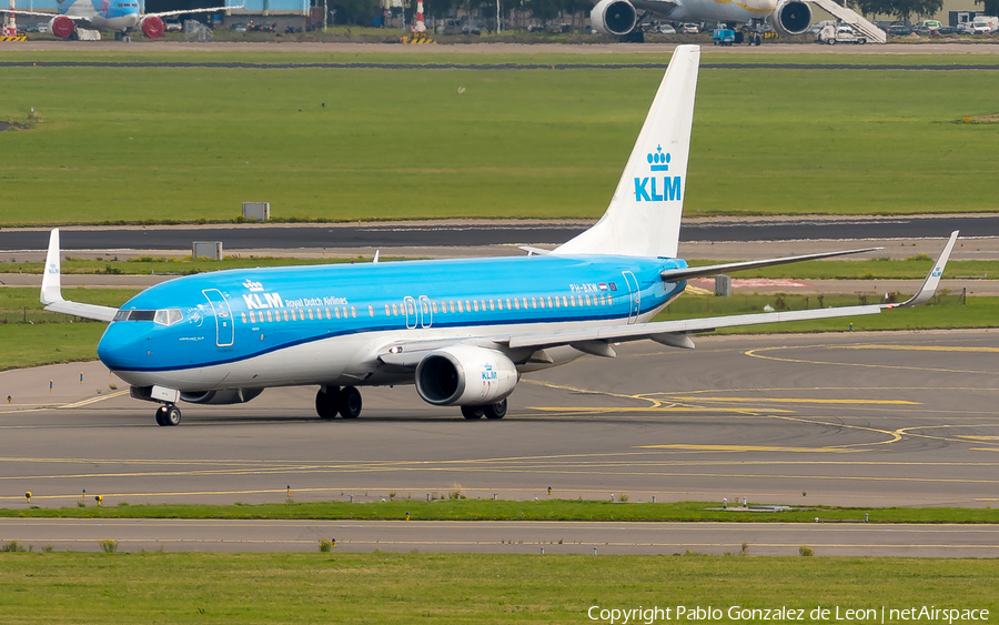 KLM - Royal Dutch Airlines Boeing 737-8K2 (PH-BXW) | Photo 350505