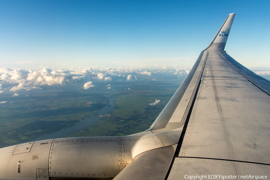 KLM - Royal Dutch Airlines Boeing 737-8K2 (PH-BXY) | Photo 400509