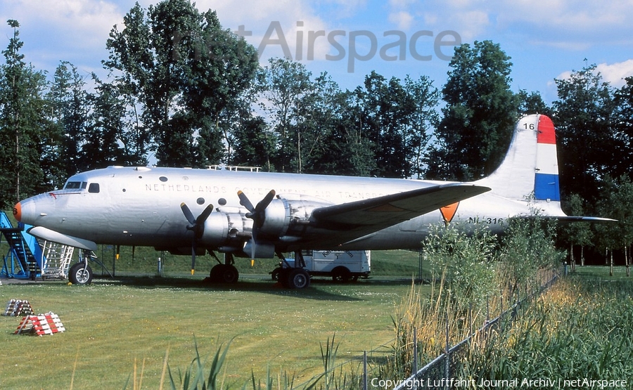 DDA Classic Airlines Douglas C-54A Skymaster (PH-DDY) | Photo 407306