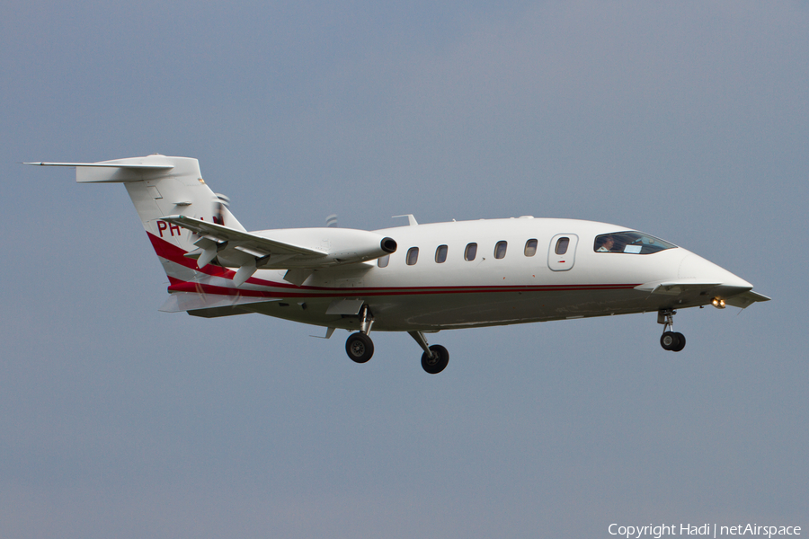 JetNetherlands Piaggio P.180 Avanti II (PH-DLN) | Photo 51945