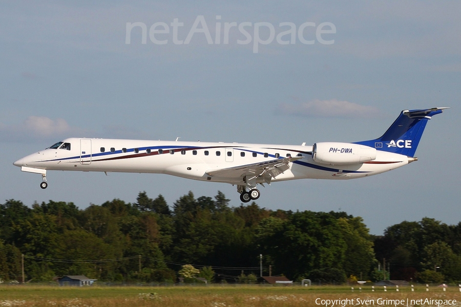 JetNetherlands Embraer ERJ-145LR (PH-DWA) | Photo 389727