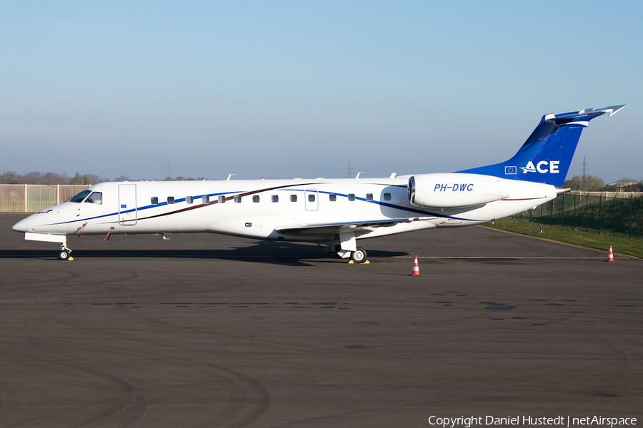 JetNetherlands Embraer ERJ-135LR (PH-DWC) | Photo 504997