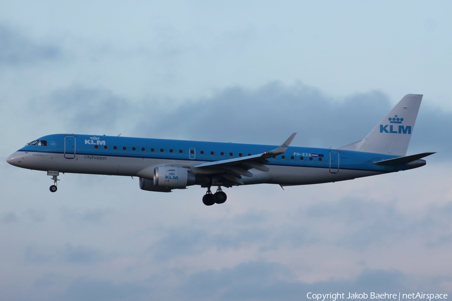 KLM Cityhopper Embraer ERJ-190STD (ERJ-190-100STD) (PH-EXA) | Photo 138816