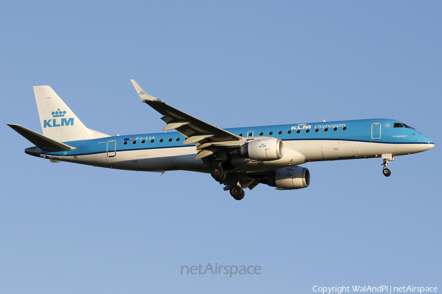 KLM Cityhopper Embraer ERJ-190STD (ERJ-190-100STD) (PH-EXA) | Photo 561801