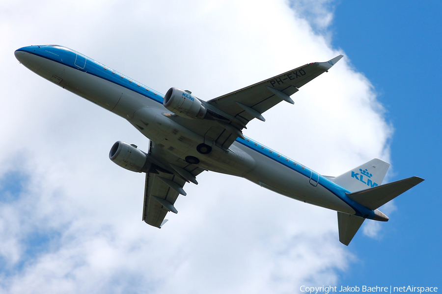 KLM Cityhopper Embraer ERJ-190STD (ERJ-190-100STD) (PH-EXD) | Photo 172510