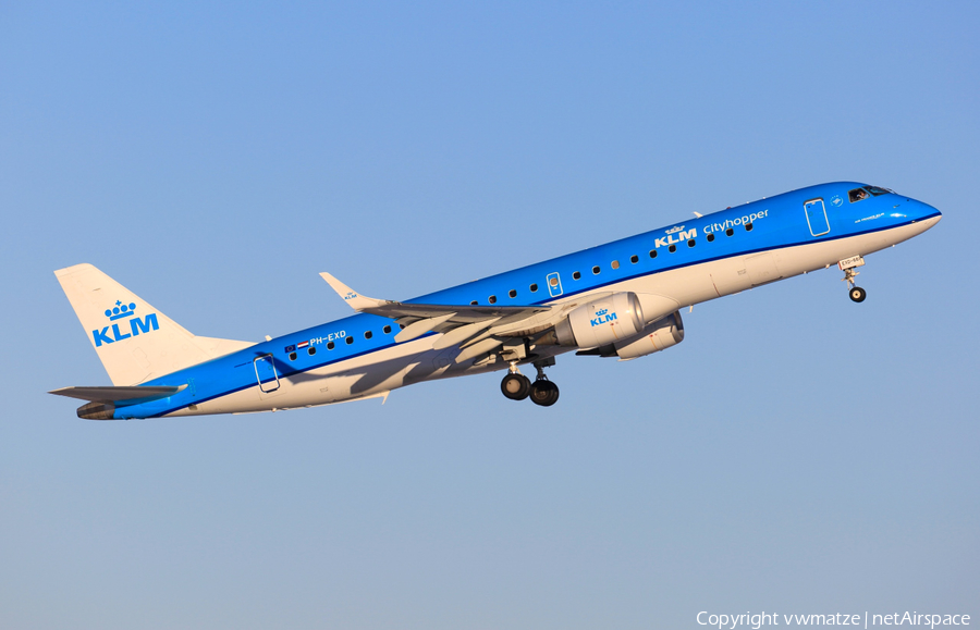 KLM Cityhopper Embraer ERJ-190STD (ERJ-190-100STD) (PH-EXD) | Photo 139809