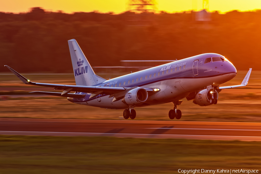 KLM Cityhopper Embraer ERJ-175STD (ERJ-170-200STD) (PH-EXH) | Photo 180410