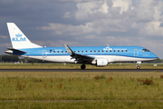 KLM Cityhopper Embraer ERJ-175STD (ERJ-170-200STD) (PH-EXI) at  Amsterdam - Schiphol, Netherlands