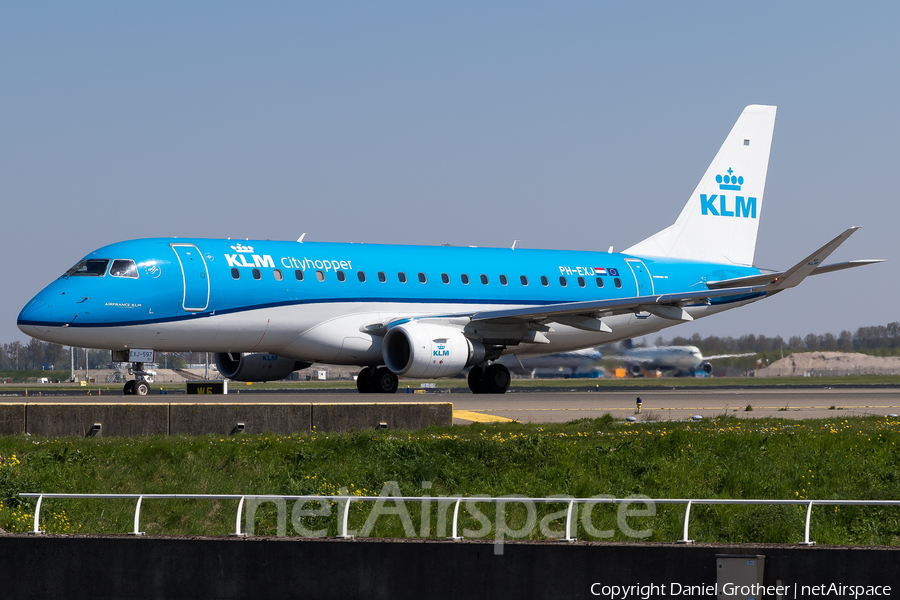 KLM Cityhopper Embraer ERJ-175STD (ERJ-170-200STD) (PH-EXJ) | Photo 331461