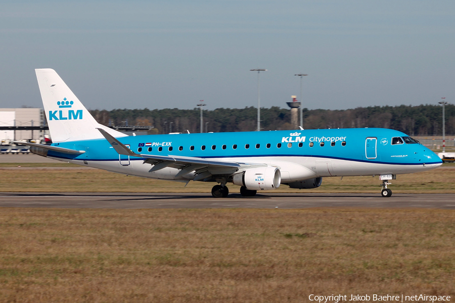 KLM Cityhopper Embraer ERJ-175LR (ERJ-170-200LR) (PH-EXK) | Photo 153640