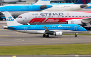 KLM Cityhopper Embraer ERJ-175STD (ERJ-170-200STD) (PH-EXM) at  Amsterdam - Schiphol, Netherlands