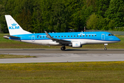 KLM Cityhopper Embraer ERJ-175STD (ERJ-170-200STD) (PH-EXS) at  Hamburg - Fuhlsbuettel (Helmut Schmidt), Germany