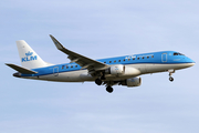 KLM Cityhopper Embraer ERJ-175STD (ERJ-170-200STD) (PH-EXT) at  Amsterdam - Schiphol, Netherlands