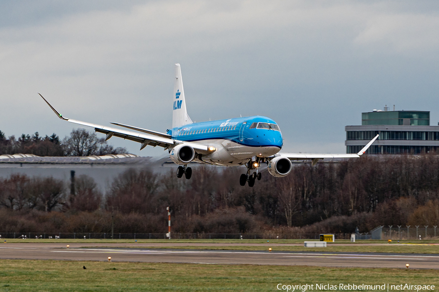 KLM Cityhopper Embraer ERJ-175STD (ERJ-170-200STD) (PH-EXZ) | Photo 417814
