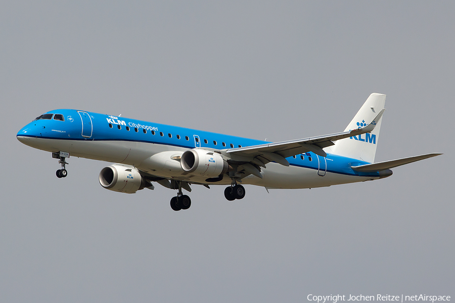 KLM Cityhopper Embraer ERJ-190LR (ERJ-190-100LR) (PH-EZA) | Photo 82398