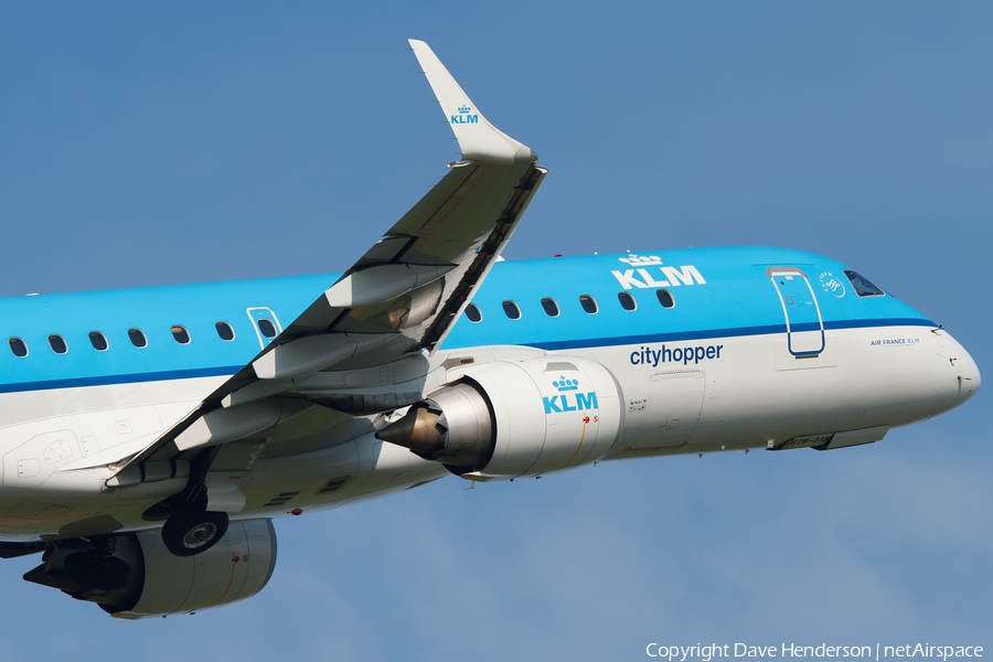 KLM Cityhopper Embraer ERJ-190LR (ERJ-190-100LR) (PH-EZB) | Photo 11517