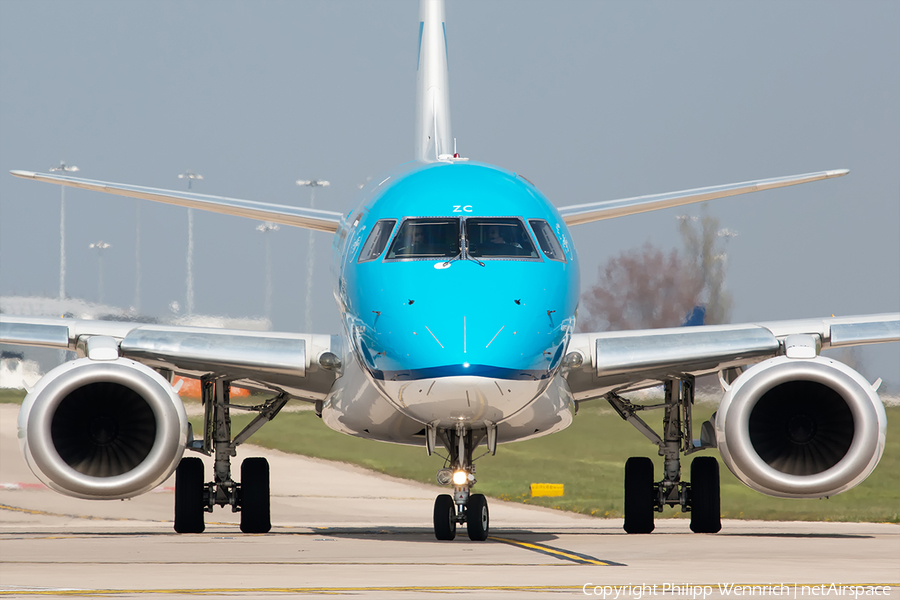 KLM Cityhopper Embraer ERJ-190STD (ERJ-190-100STD) (PH-EZC) | Photo 155922