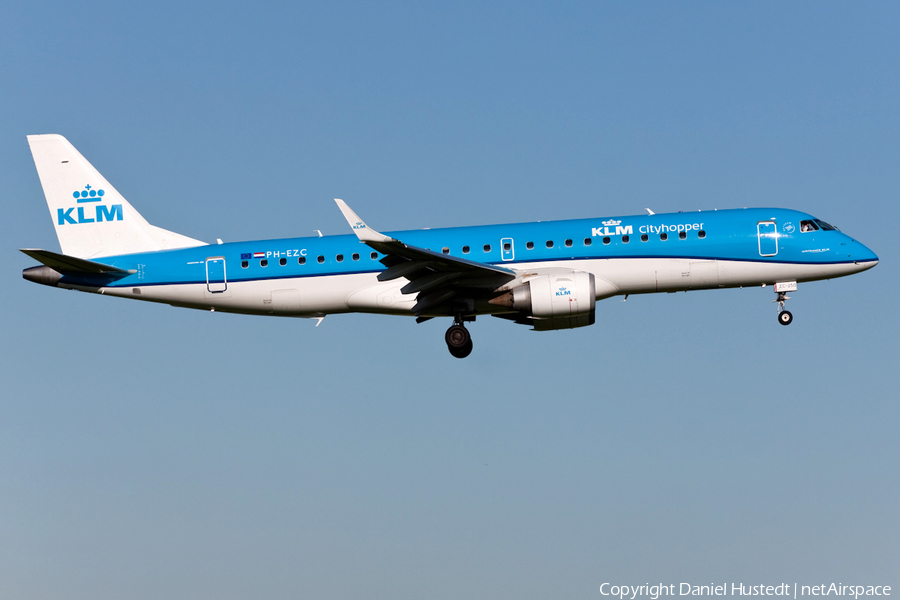 KLM Cityhopper Embraer ERJ-190STD (ERJ-190-100STD) (PH-EZC) | Photo 479480