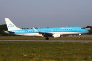 KLM Cityhopper Embraer ERJ-190STD (ERJ-190-100STD) (PH-EZC) at  Hamburg - Fuhlsbuettel (Helmut Schmidt), Germany