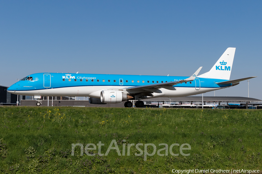KLM Cityhopper Embraer ERJ-190STD (ERJ-190-100STD) (PH-EZD) | Photo 331344