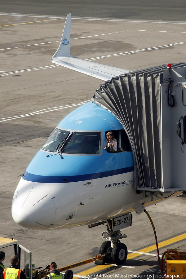KLM Cityhopper Embraer ERJ-190STD (ERJ-190-100STD) (PH-EZD) | Photo 4008