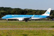 KLM Cityhopper Embraer ERJ-190STD (ERJ-190-100STD) (PH-EZF) at  Hamburg - Fuhlsbuettel (Helmut Schmidt), Germany