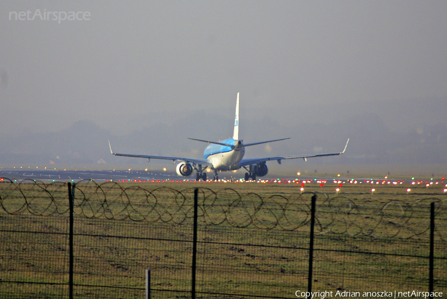 KLM Cityhopper Embraer ERJ-190LR (ERJ-190-100LR) (PH-EZG) | Photo 398907