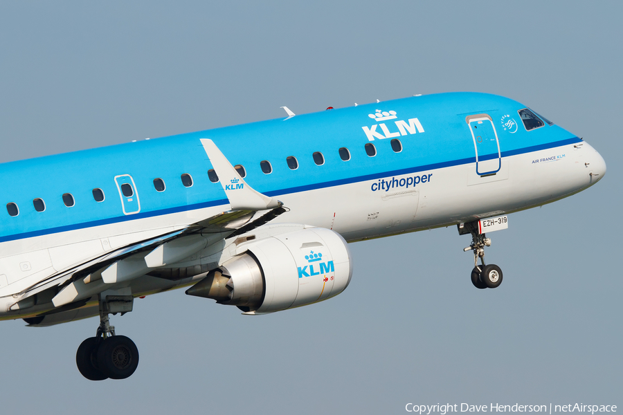 KLM Cityhopper Embraer ERJ-190LR (ERJ-190-100LR) (PH-EZH) | Photo 11515