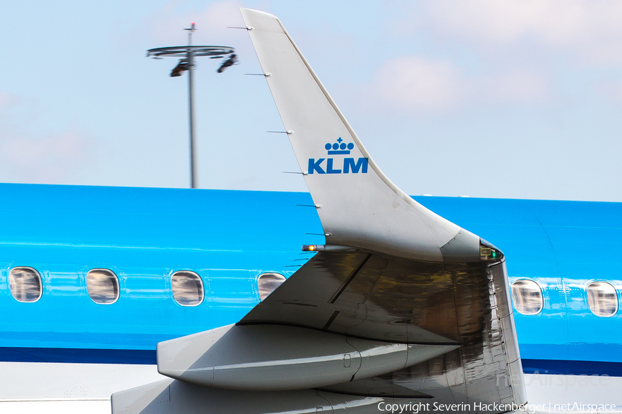 KLM Cityhopper Embraer ERJ-190STD (ERJ-190-100STD) (PH-EZN) | Photo 199085