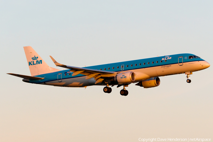 KLM Cityhopper Embraer ERJ-190STD (ERJ-190-100STD) (PH-EZN) | Photo 32632
