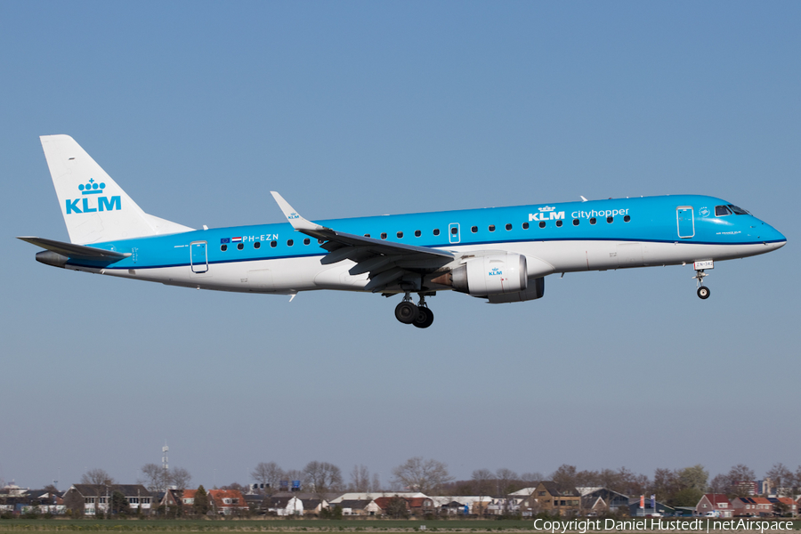 KLM Cityhopper Embraer ERJ-190STD (ERJ-190-100STD) (PH-EZN) | Photo 513085