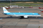 KLM Cityhopper Embraer ERJ-190LR (ERJ-190-100LR) (PH-EZS) at  Hamburg - Fuhlsbuettel (Helmut Schmidt), Germany