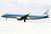 KLM Cityhopper Embraer ERJ-190LR (ERJ-190-100LR) (PH-EZS) at  Amsterdam - Schiphol, Netherlands