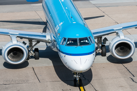 KLM Cityhopper Embraer ERJ-190STD (ERJ-190-100STD) (PH-EZU) at  Hamburg - Fuhlsbuettel (Helmut Schmidt), Germany