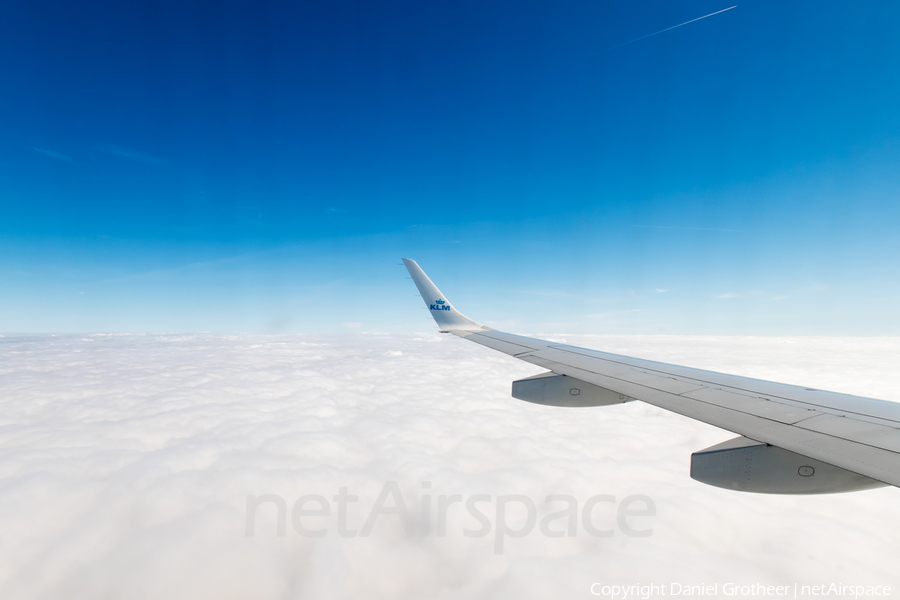 KLM Cityhopper Embraer ERJ-190STD (ERJ-190-100STD) (PH-EZU) | Photo 156982