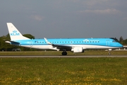 KLM Cityhopper Embraer ERJ-190STD (ERJ-190-100STD) (PH-EZV) at  Hamburg - Fuhlsbuettel (Helmut Schmidt), Germany