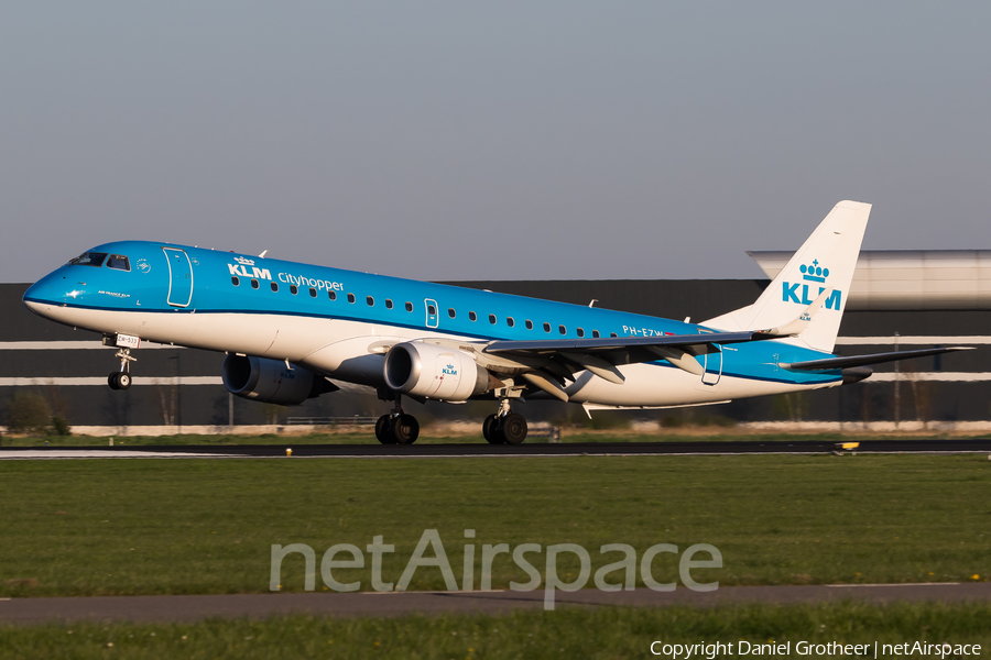 KLM Cityhopper Embraer ERJ-190STD (ERJ-190-100STD) (PH-EZW) | Photo 331385