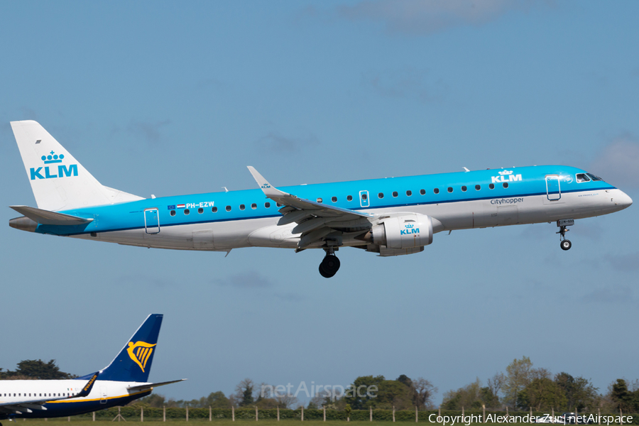 KLM Cityhopper Embraer ERJ-190STD (ERJ-190-100STD) (PH-EZW) | Photo 162378