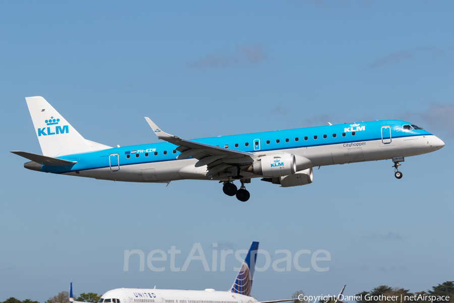 KLM Cityhopper Embraer ERJ-190STD (ERJ-190-100STD) (PH-EZW) | Photo 165331