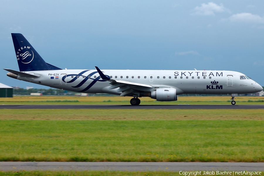 KLM Cityhopper Embraer ERJ-190STD (ERJ-190-100STD) (PH-EZX) | Photo 173570