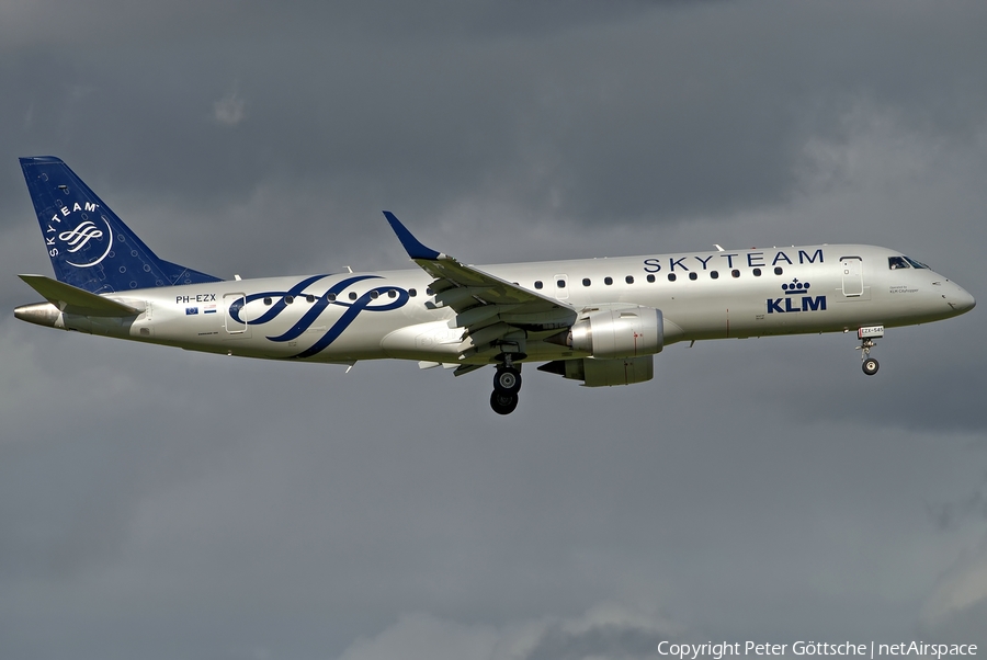 KLM Cityhopper Embraer ERJ-190STD (ERJ-190-100STD) (PH-EZX) | Photo 192553