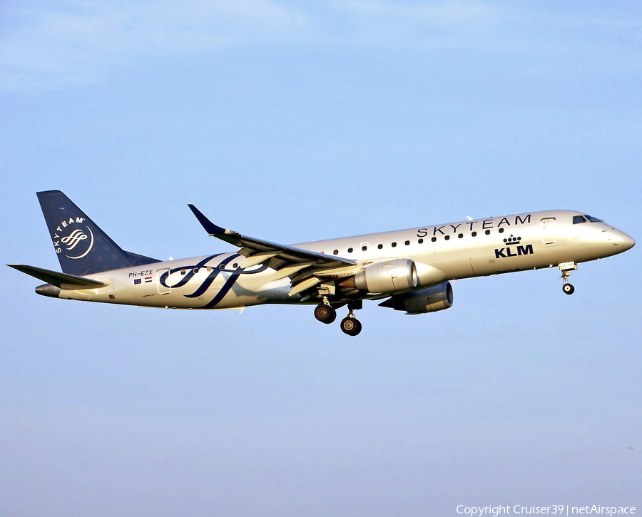 KLM Cityhopper Embraer ERJ-190STD (ERJ-190-100STD) (PH-EZX) | Photo 246270