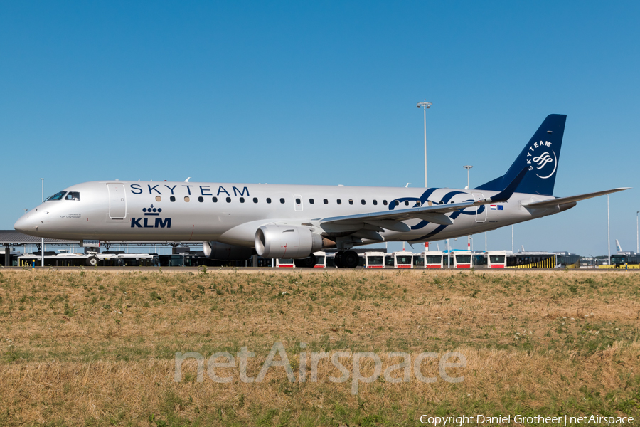 KLM Cityhopper Embraer ERJ-190STD (ERJ-190-100STD) (PH-EZX) | Photo 256236