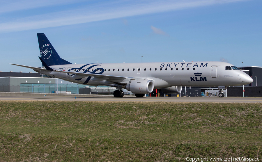 KLM Cityhopper Embraer ERJ-190STD (ERJ-190-100STD) (PH-EZX) | Photo 293531