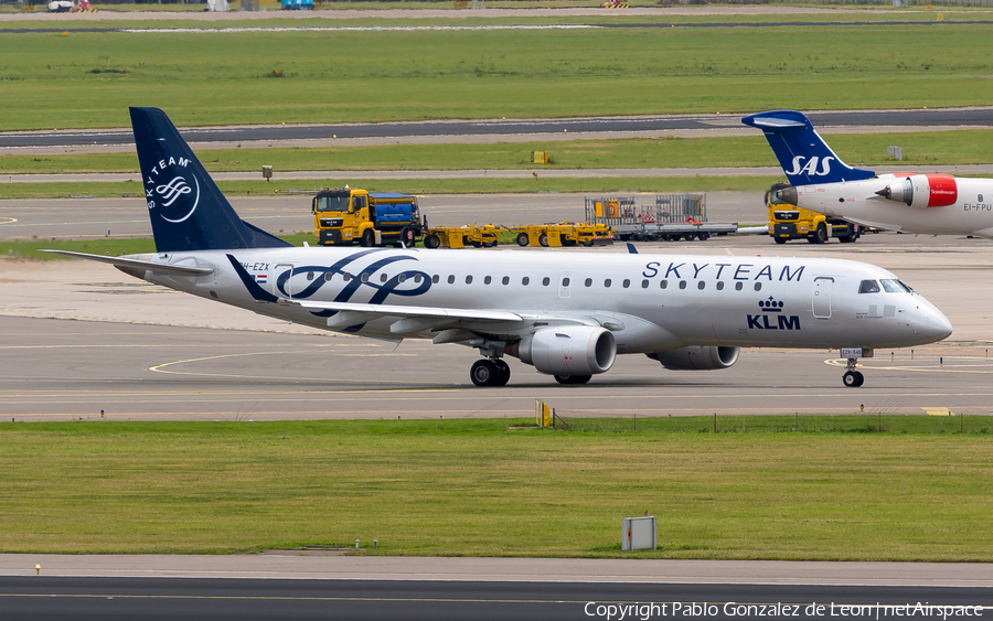KLM Cityhopper Embraer ERJ-190STD (ERJ-190-100STD) (PH-EZX) | Photo 350074
