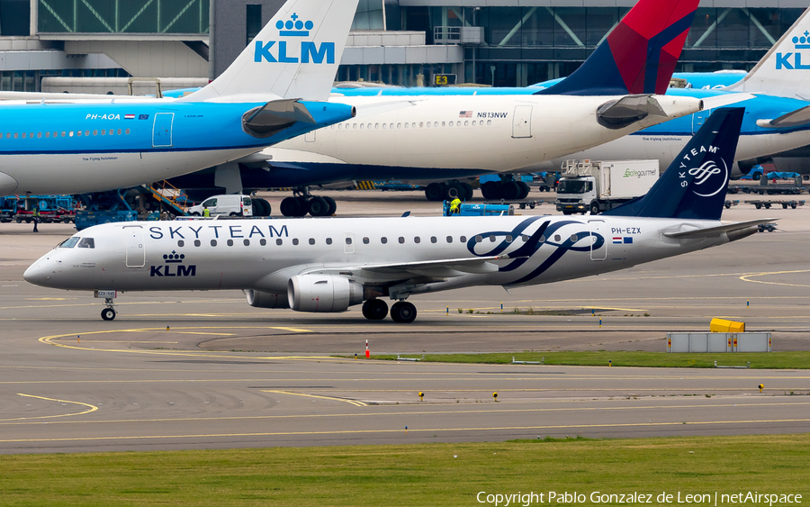 KLM Cityhopper Embraer ERJ-190STD (ERJ-190-100STD) (PH-EZX) | Photo 350213