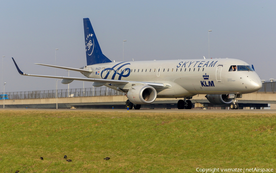 KLM Cityhopper Embraer ERJ-190STD (ERJ-190-100STD) (PH-EZX) | Photo 422664