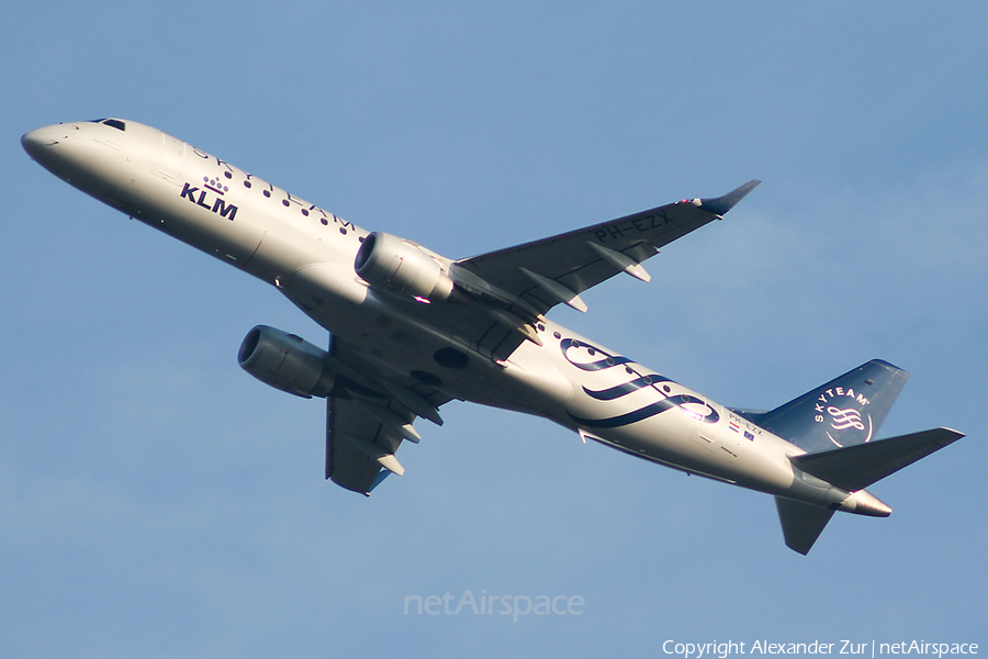 KLM Cityhopper Embraer ERJ-190STD (ERJ-190-100STD) (PH-EZX) | Photo 433877