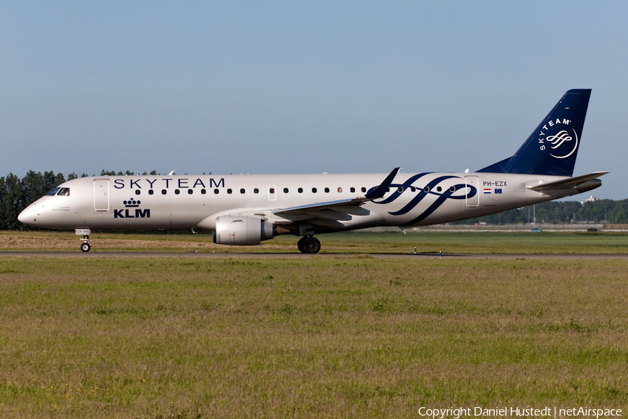 KLM Cityhopper Embraer ERJ-190STD (ERJ-190-100STD) (PH-EZX) | Photo 492653